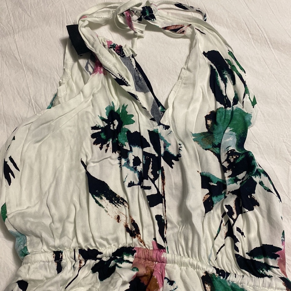 New!! Vici Floral Temple Adjustable Halter
Maxi Dress - Picture 7 of 7